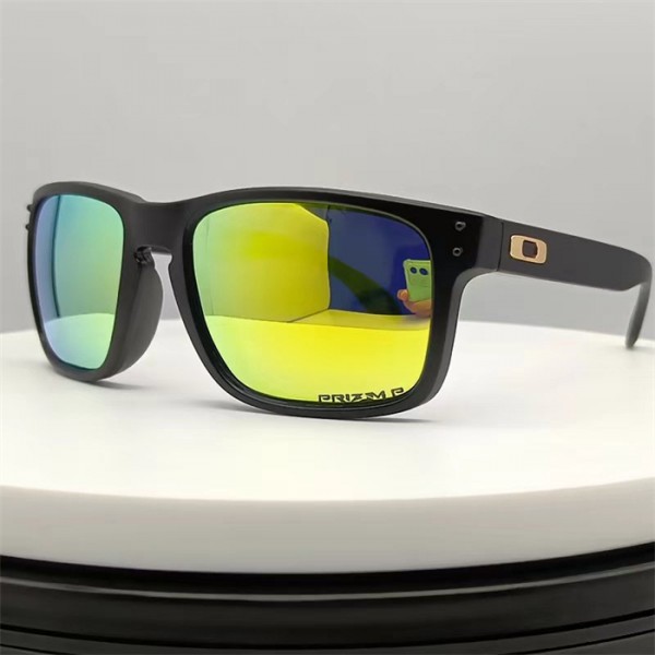 Oakley Holbrook Sunglasses Matte Black Frame Green/Yellow Polarized Lense