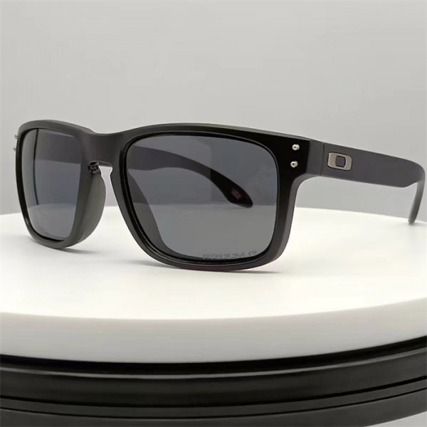 Oakley Holbrook Sunglasses Black Frame Grey/Black Polarized Lense